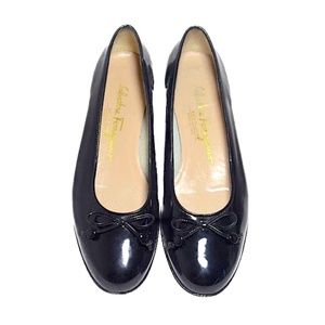 Ferragamo Black Shoestring Bow Patent Classic Ballerina Flat   🇮🇹